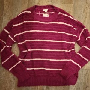 Eesome Sweater, Size ML